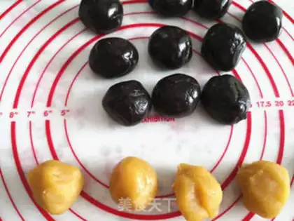 Make Coco Bean Mooncake step 4