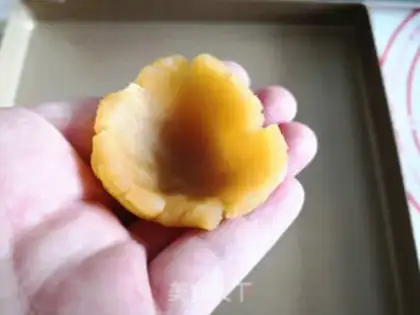 Make Coco Bean Mooncake step 5