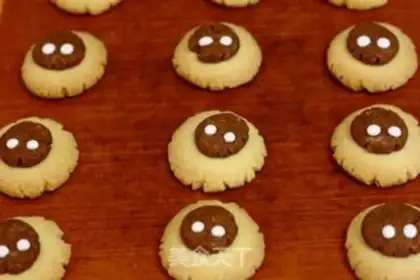Make Spider crackers step 12