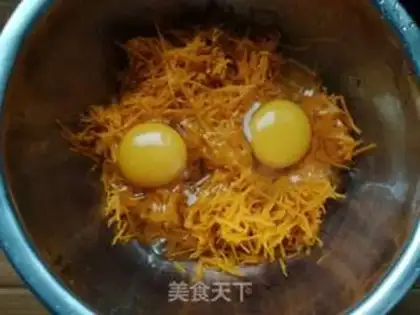 Make Pumpkin eggcake step 2