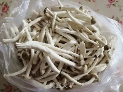 Make Crab mushrooms and fried meat step 0