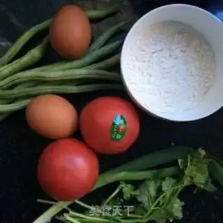 Make Tomato omelet soup step 0
