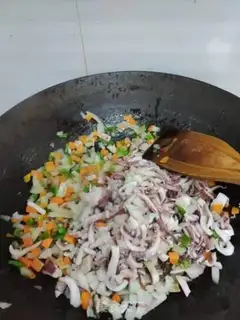 Make Cheese squid fried rice step 5