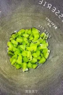 Make Fruit egg toast step 1