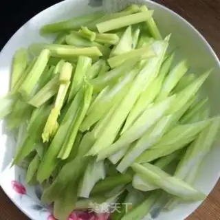 Make Clear the celery step 1