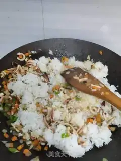 Make Cheese squid fried rice step 7