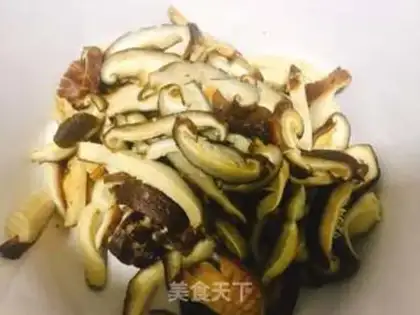 Make Yellow chicken step 1
