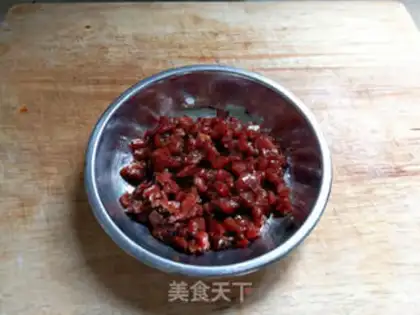 Make Black pepper beef egg fried rice step 1