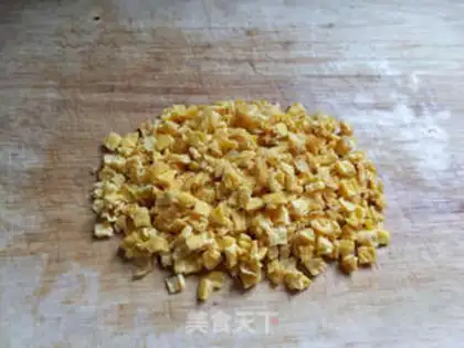 Make Black pepper beef egg fried rice step 3