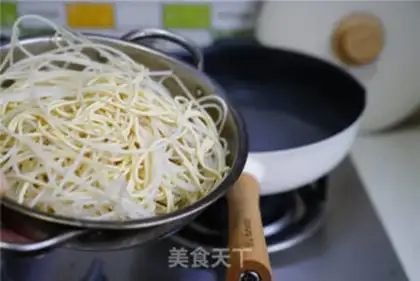 Make Holy pasta step 1