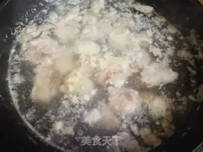 Make Frozen potatoes, chicken legs step 3