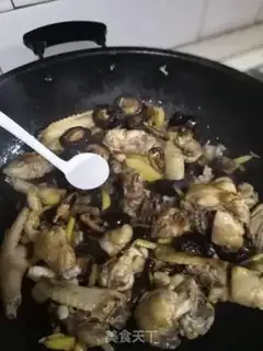 Make Ginger mushroom fried chicken step 4