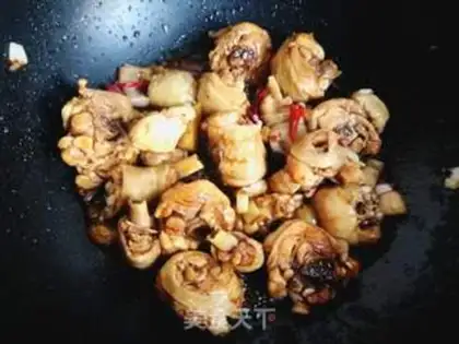 Make Frozen potatoes, chicken legs step 7