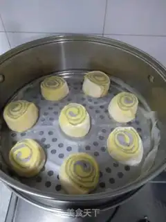 Make Pumpkin sesame roll step 6