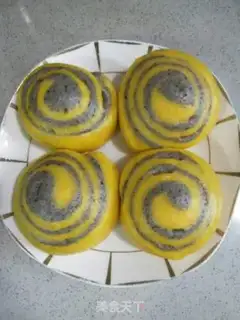 Make Pumpkin sesame roll step 9