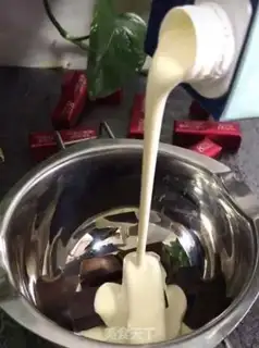 Make Christmas tree cake step 4