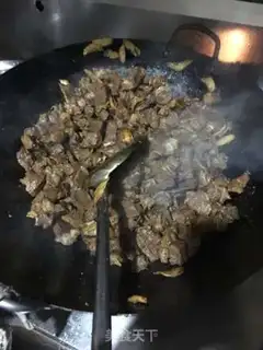 Make Jinjiang beef step 1