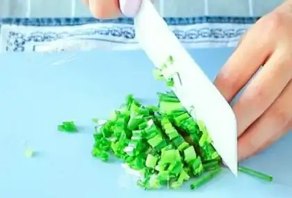 Make Scratches of onions step 4
