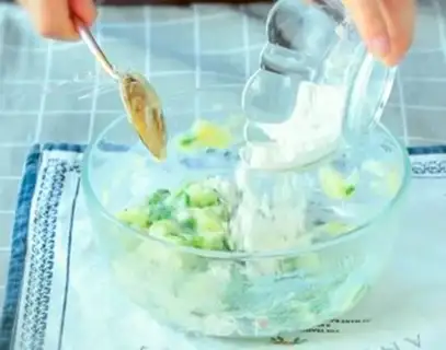Make Scratches of onions step 6