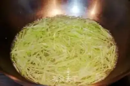 Make Carrot and fan soup step 3