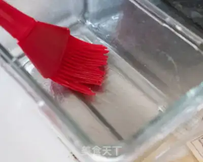Make "Red fruit mountain cake." step 9