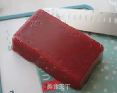 Make "Red fruit mountain cake." step 11