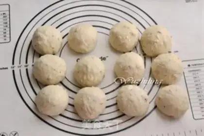 Make Bacon cheese bagels step 4