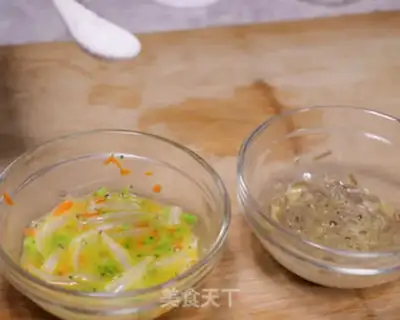 Make Vegetable silver fish steamed eggs step 5