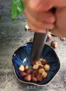 Make The chocolate sauce step 0
