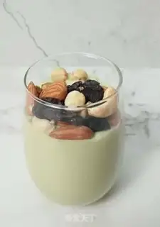 Make Coconut-fruit nut shakes step 7