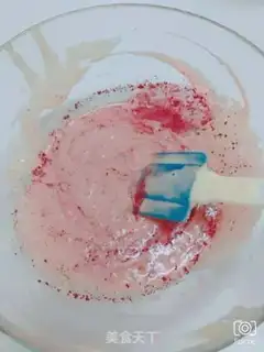 Make Halloween brain cake step 1