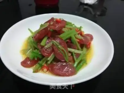 Make Celery fried sausage step 0