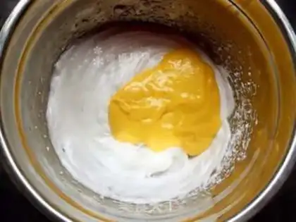 Make Halloween Ghost Face Cupcake step 8