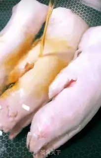 Make Family pig hoof step 1