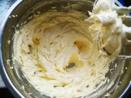 Make Cloud-top cookies step 3