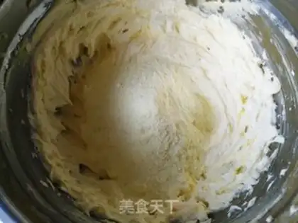 Make Cloud-top cookies step 5