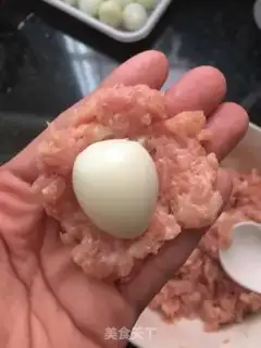 Make The quail egg meatballs step 3