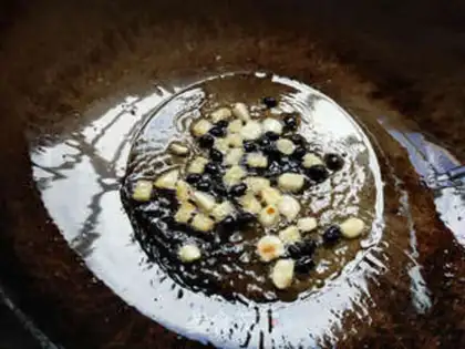Make Pepper fried chicken leg step 5