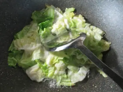 Make Scrambled and fried cabbage step 3
