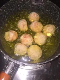 Make The quail egg meatballs step 5