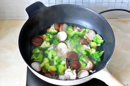 Make Shrimp is fried step 3