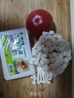 Make Tomato tofu mushroom soup step 0
