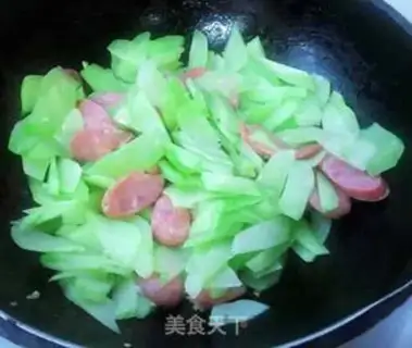 Make Sausage fried melons step 7