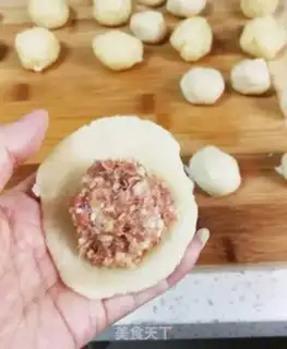 Make Fresh meat mooncake step 7