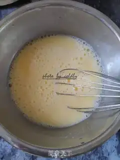 Make Meatwater steamed eggs step 1