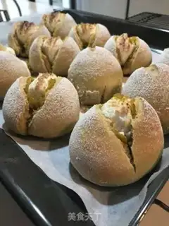 Make Pumpkin burst the bread step 16