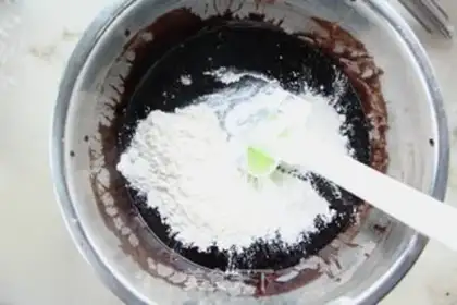 Make Halloween kid Brownie step 3