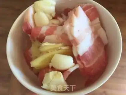 Make Autumn radish step 1