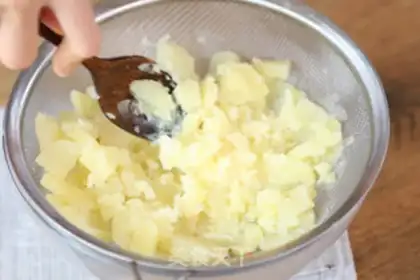 Make Cheese shrimp with potatoes step 2