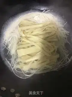 Make Fresh beef noodles step 3